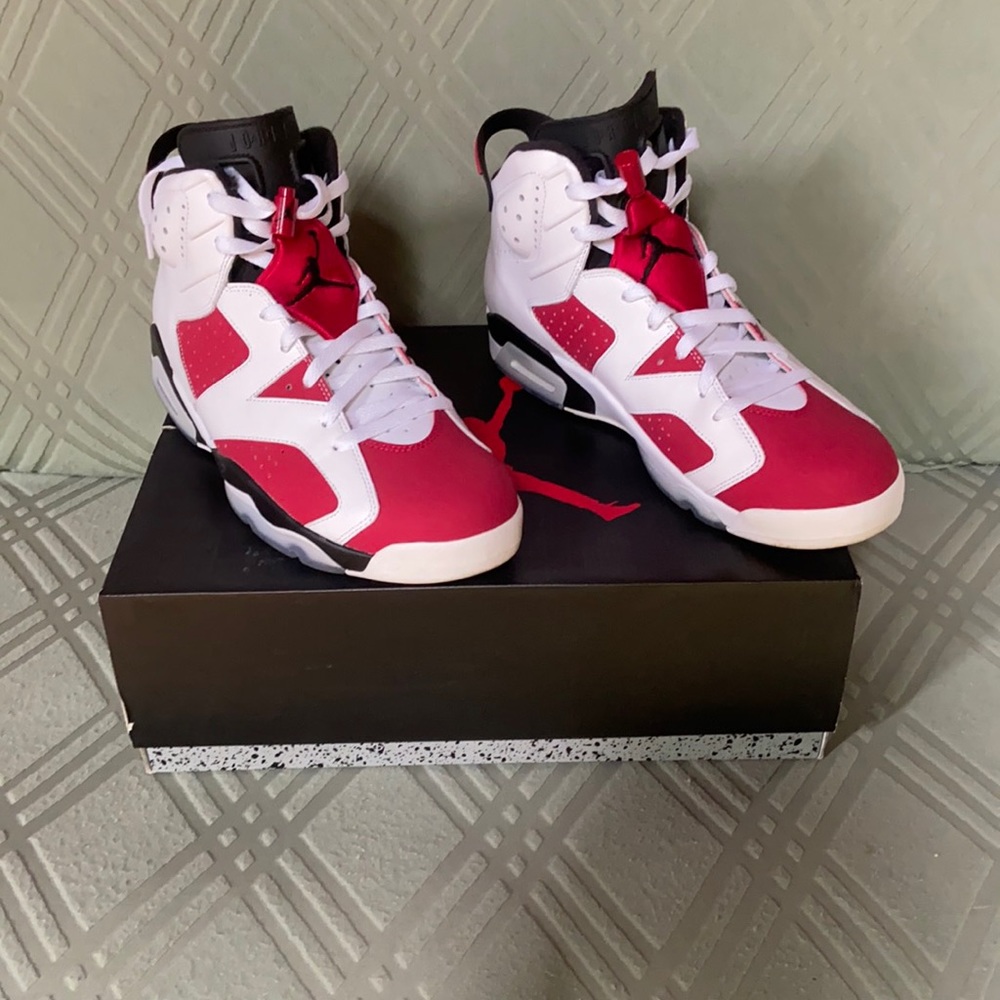 Men’s Air Jordan’s 6 Retro Sneakers